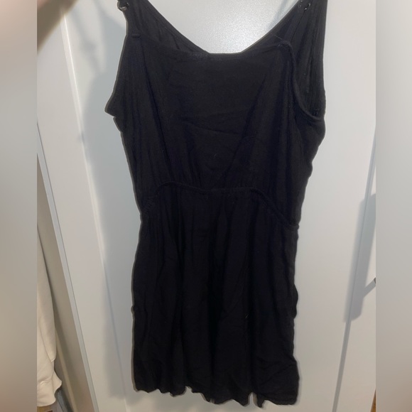 H&M black romper. Women’s size 0. - Picture 4 of 4